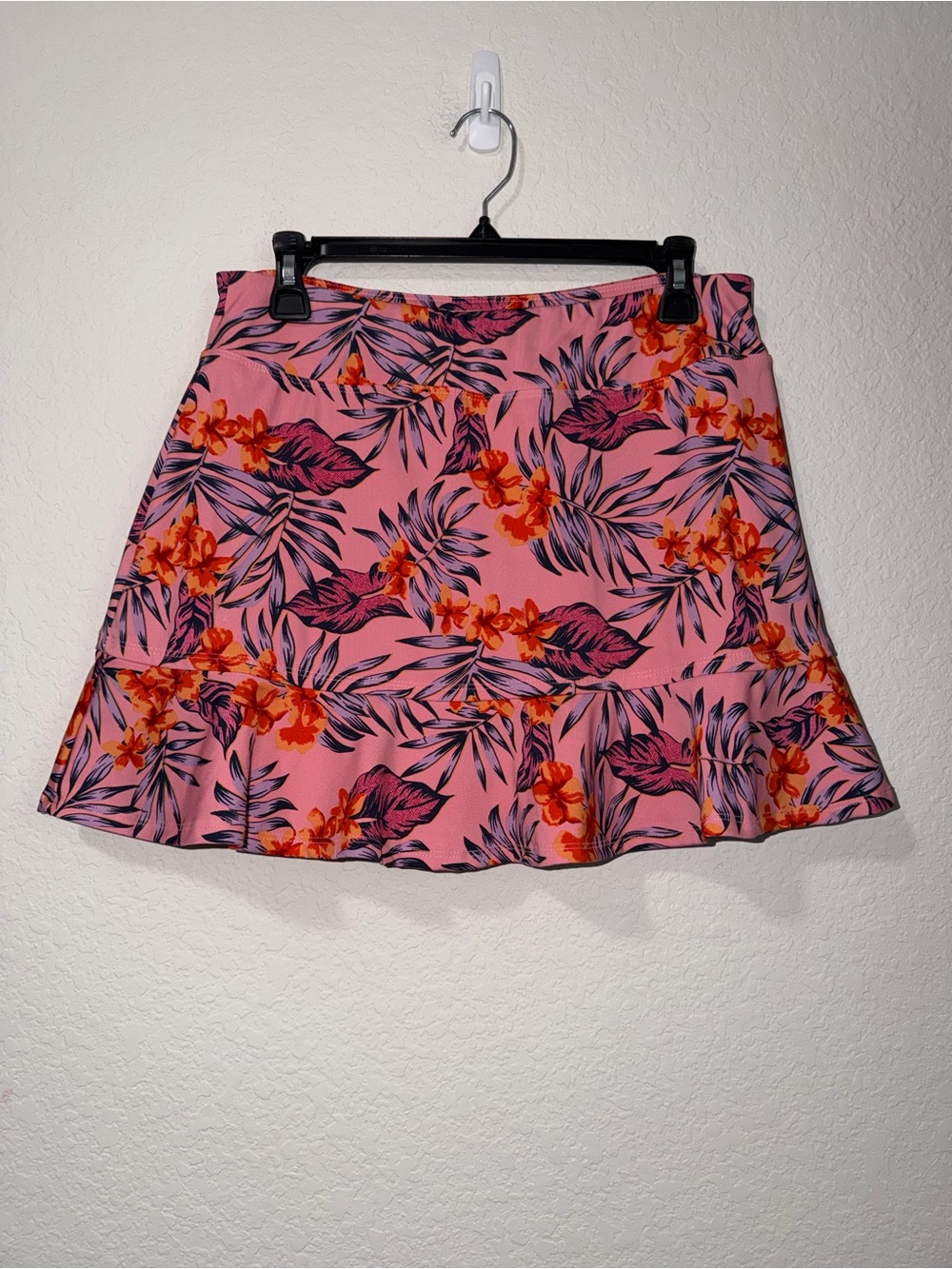 Tommy Bahama Golf Tropical Pink Floral Ruffle Hem Skort